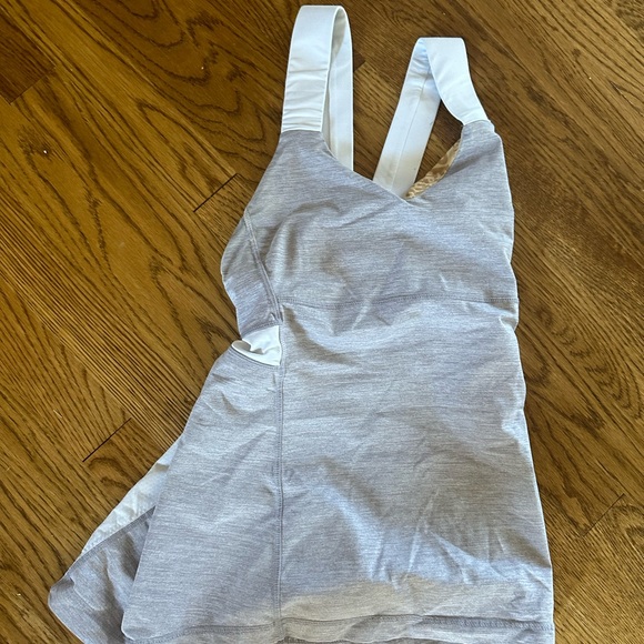 Lululemon top size 6 - Picture 5 of 5